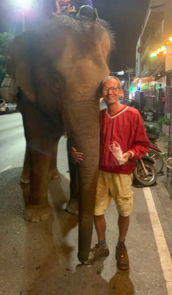 Christophe Loiseau et élephant, Nakhom Phanom Thailande
